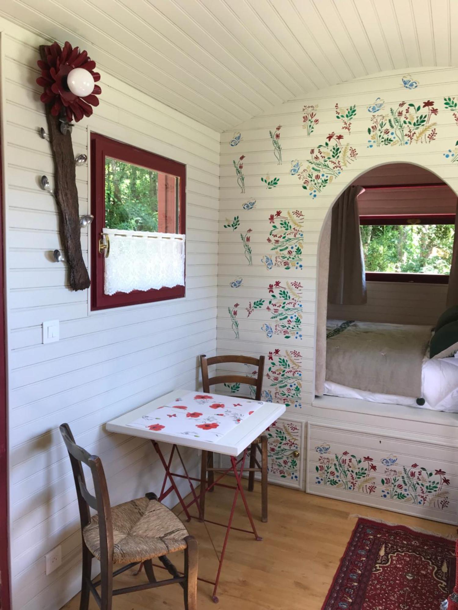 Le Val Du Pech Chantant Chambres D'Hotes Pern ภายนอก รูปภาพ